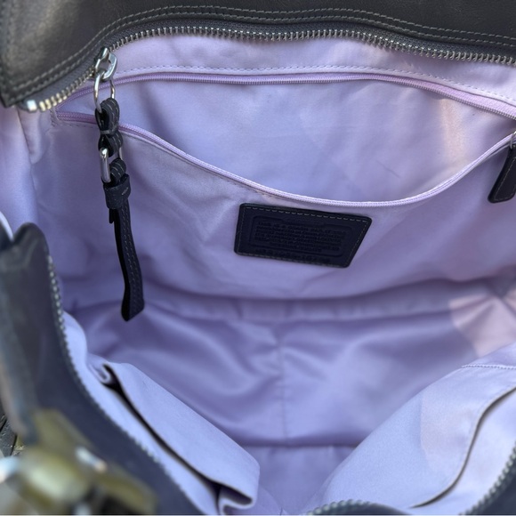 Authentic Coach Gray and Green Shoulder Bag with Metallic Hardware - Picture 4 of 8